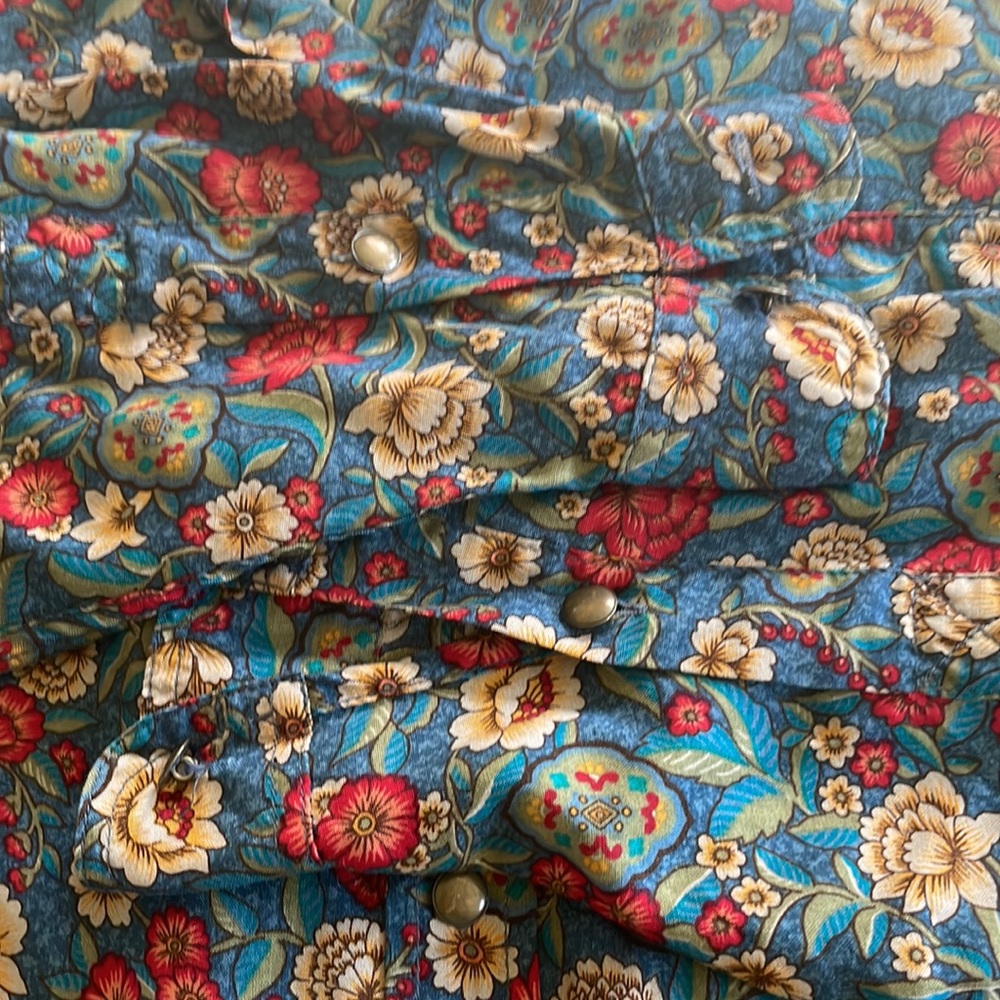 Floral M blouse by LizWear - Picture 6 of 8